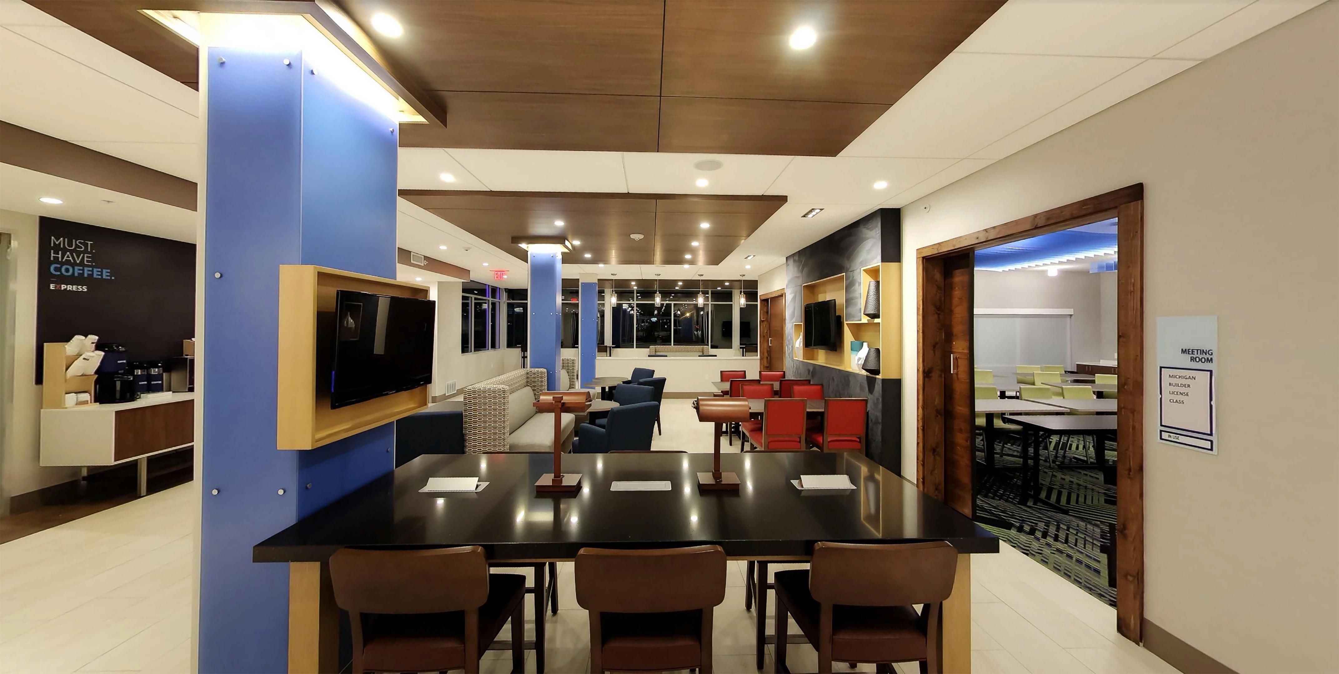 Holiday Inn Express & Suites - Detroit Northwest - Livonia By Ihg Экстерьер фото