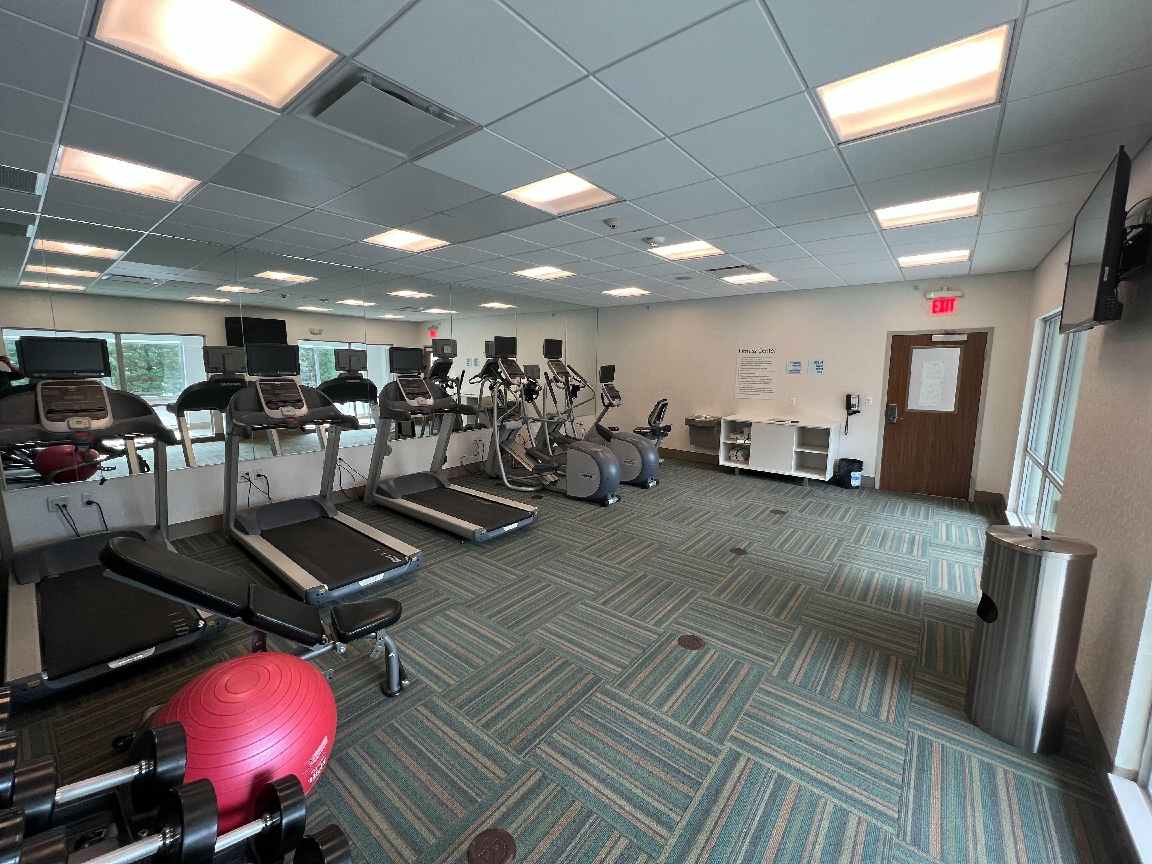 Holiday Inn Express & Suites - Detroit Northwest - Livonia By Ihg Экстерьер фото