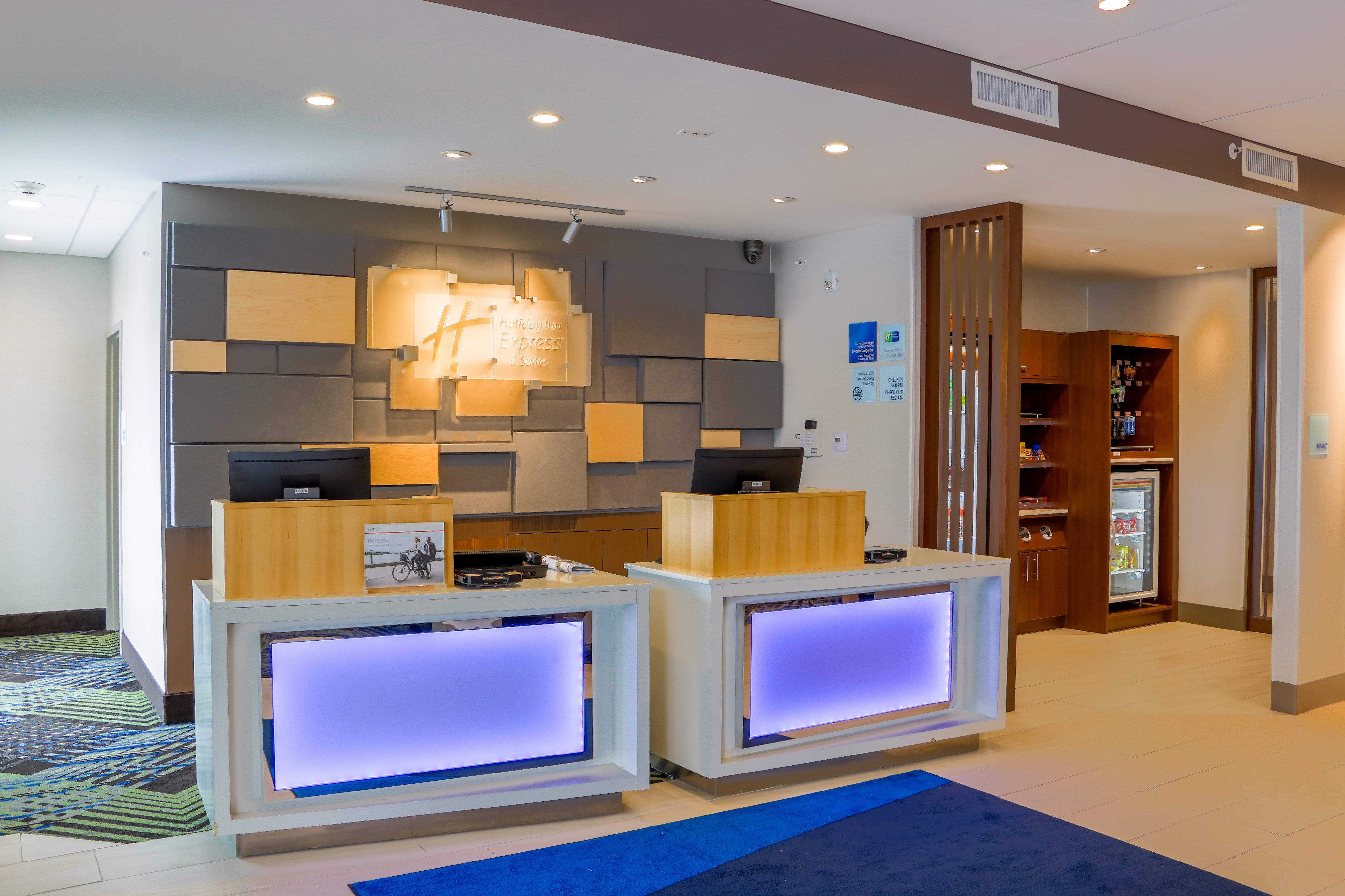 Holiday Inn Express & Suites - Detroit Northwest - Livonia By Ihg Экстерьер фото