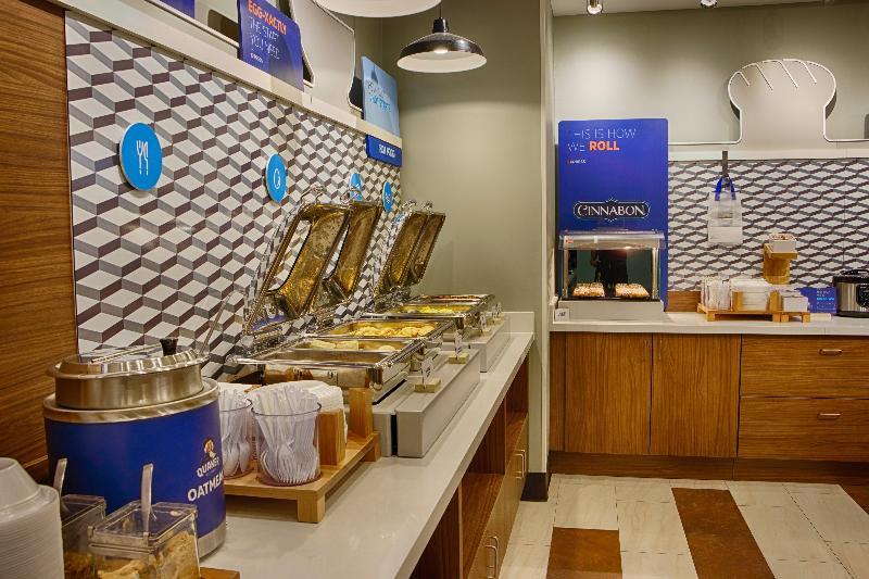 Holiday Inn Express & Suites - Detroit Northwest - Livonia By Ihg Экстерьер фото